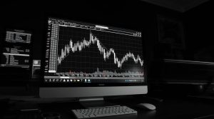 XMで学ぶFX初心者向け完全ガイド。FX利益のふるさと納税活用、適正ロット計算、検証ソフト活用、FX X解説と口座設定など、安全に稼ぐための実践手法を解説したイメージ。